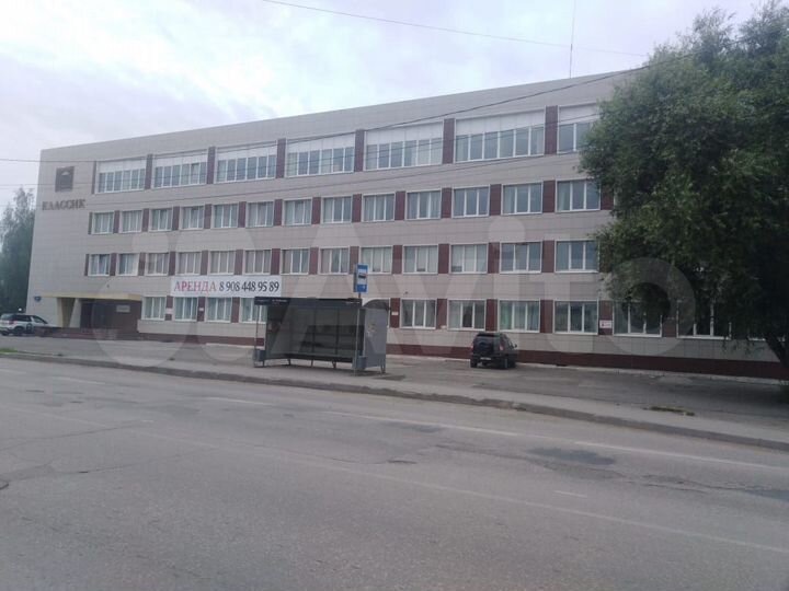 Административное здание 4 этажа, земельный участок