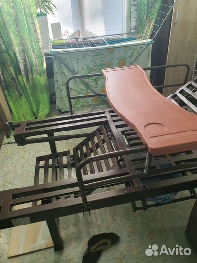 Кровать для лежачих больных с туалетом