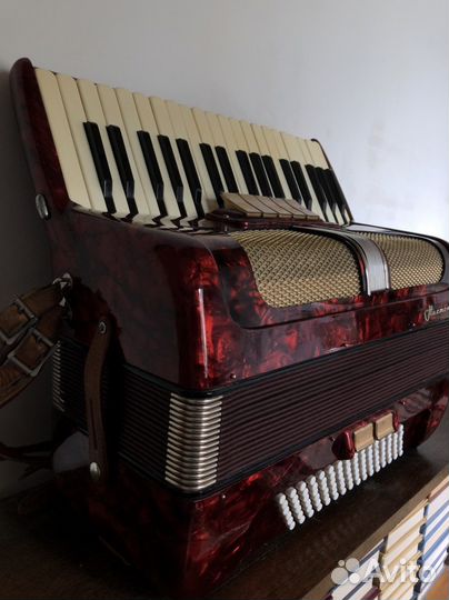 Немецкий аккордеон Weltmeister Harmonie