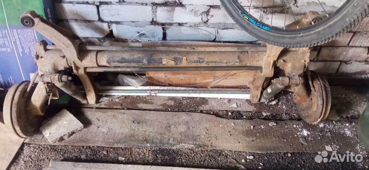 Задняя балка саманд