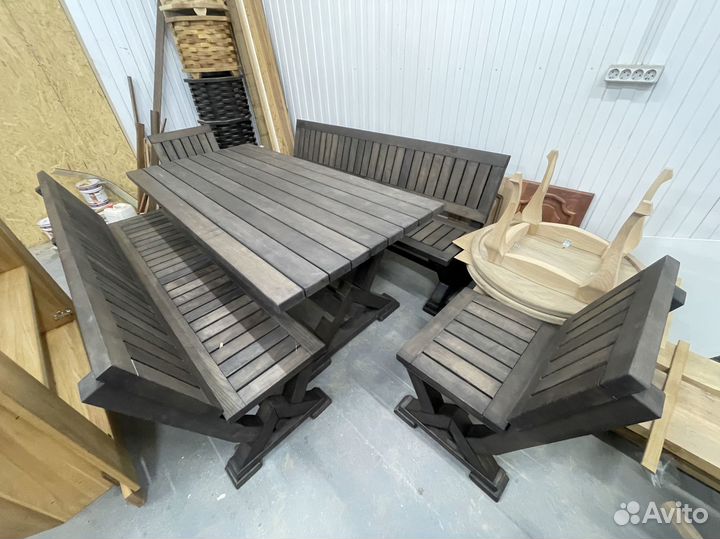 Мебель из массива дерева