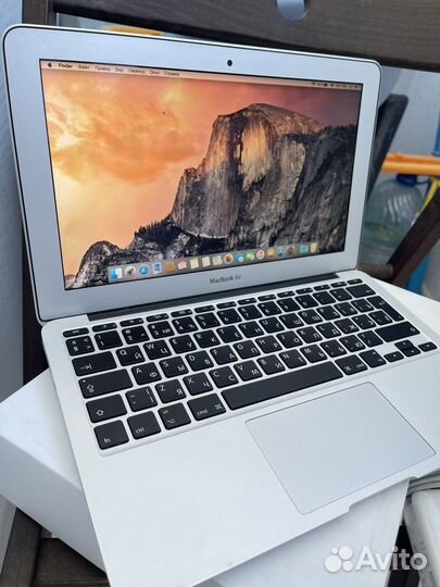 Apple MacBook Air 11