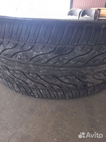 Zeta Azura 285/35 R22 105R