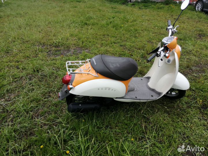 Honda crea scoopy