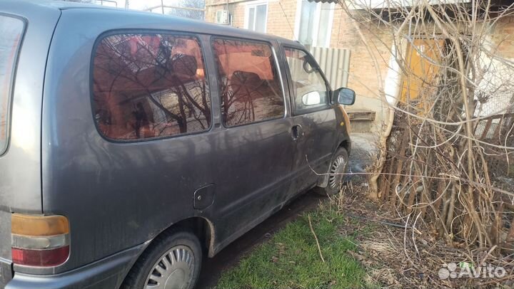 Nissan Serena 2.0 AT, 1995, 200 000 км