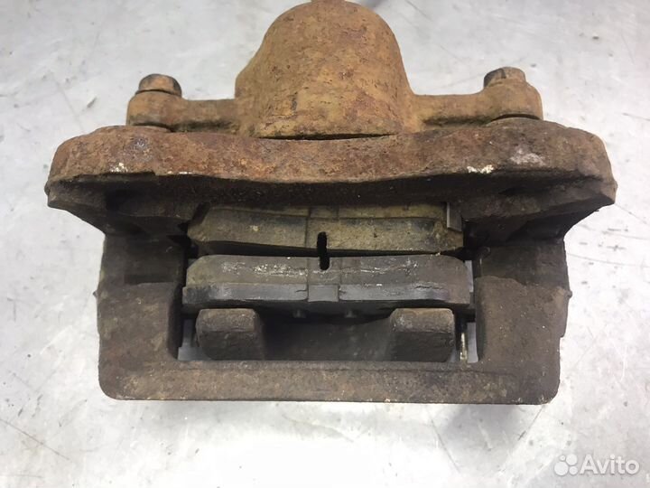 Суппорт задний правый Kia Magentis 2002 г.в