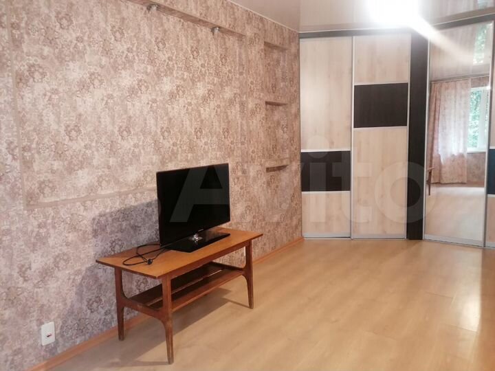 2-к. квартира, 52 м², 1/9 эт.