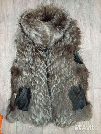 Жилетка из чернобурки 44