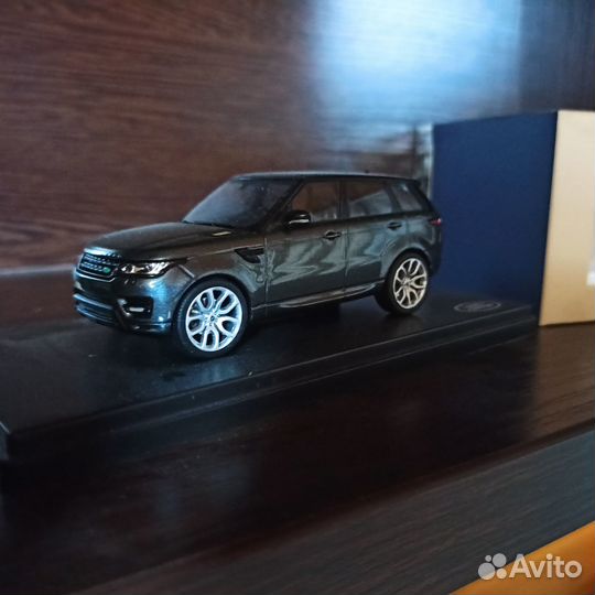 Масштабная модель Range Rover Sport 2 1/43