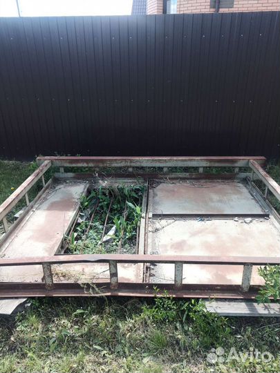 Продаю ворота гаражные