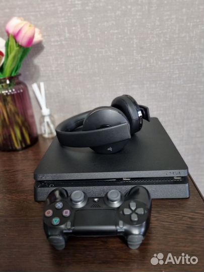 Sony playstation 4 slim