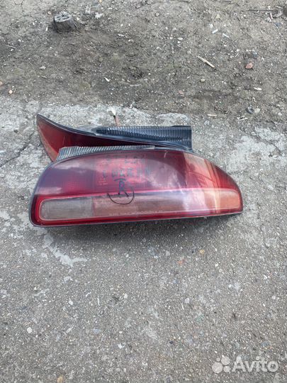 Стоп сигнал Toyota curren st206