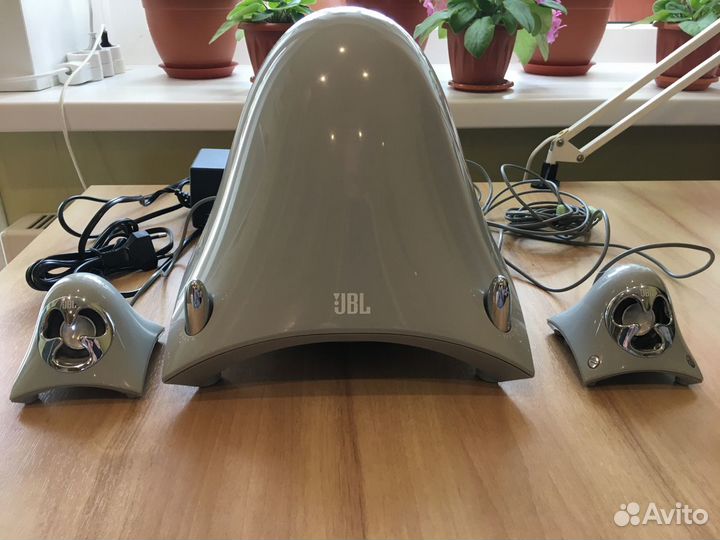 Активная 2.1-акустика JBL Creature II