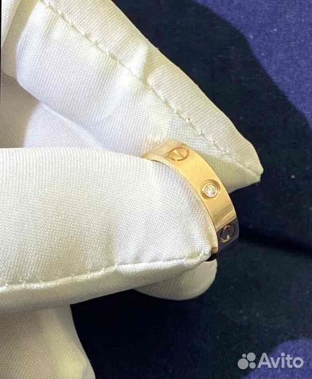 Кольцо Cartier love, золото, бриллиант 0,02 ct