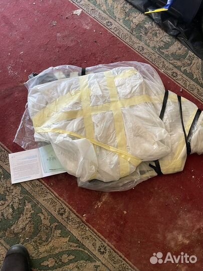 Боковые правые стекла оригинальные на мв-202