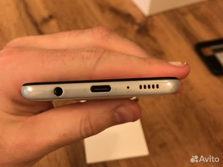 Samsung galaxy A 41 белый