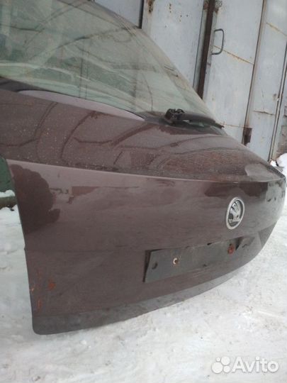Крышка багажника Skoda Octavia A7