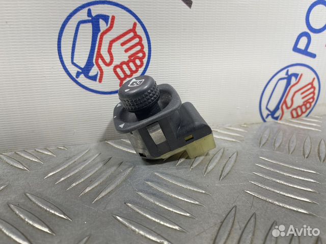 Блок кнопок Ford Escape