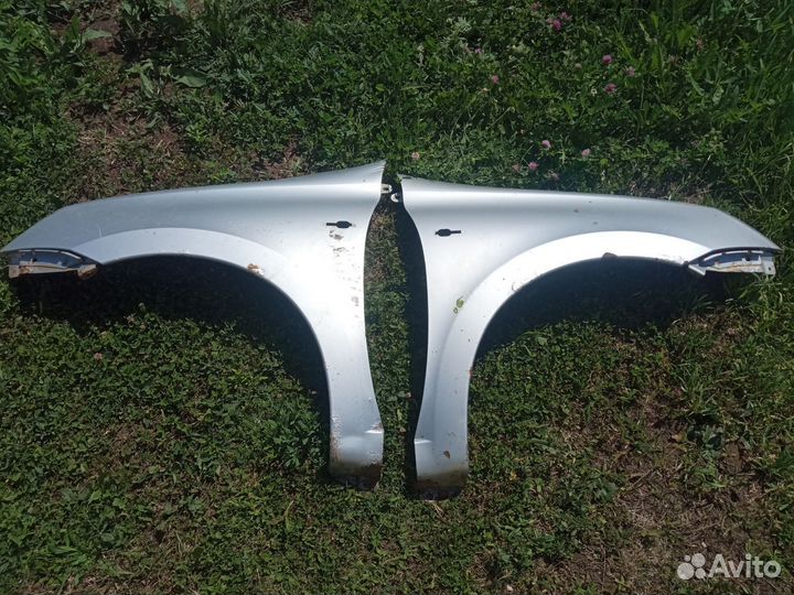 Крылья передние Лада Гранта