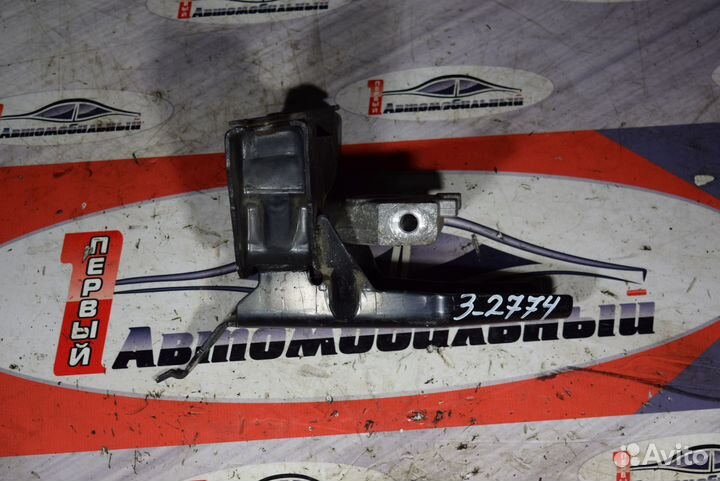 Подушка кпп c Toyota Vitz SCP90 2SZ-FE