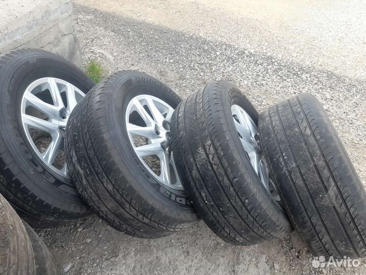 Bridgestone Ecopia EP850 285/60 R18 116