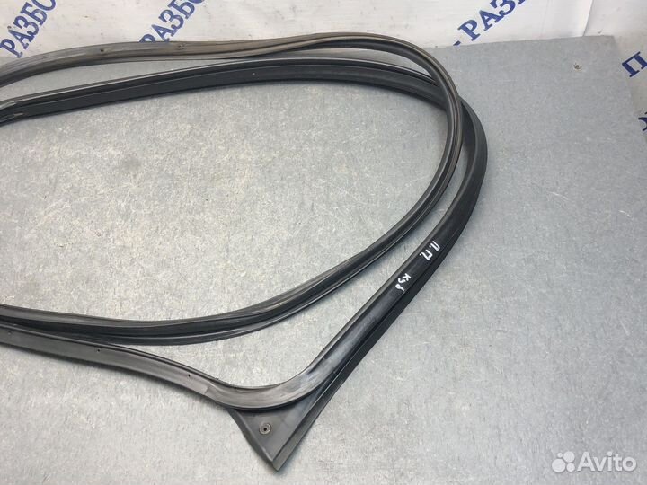 Пер прав уплотнитель двери Cube 1