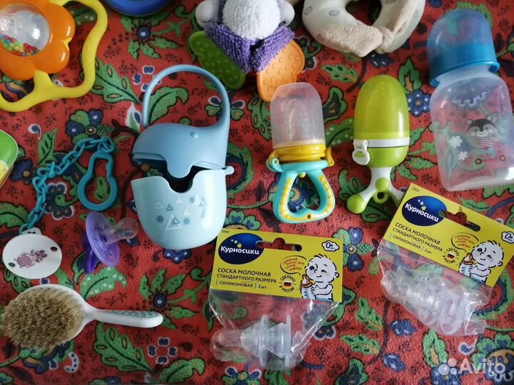 Погремушки,посуда, мелочи для малыша пакетом