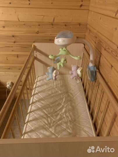 Детская кроватка
