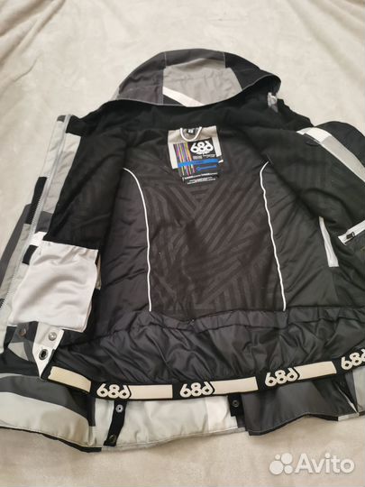 Сноубордическая куртка 686