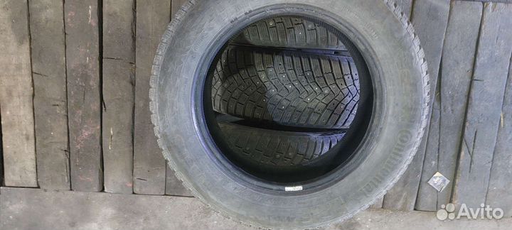 Continental IceContact 3 215/60 R16