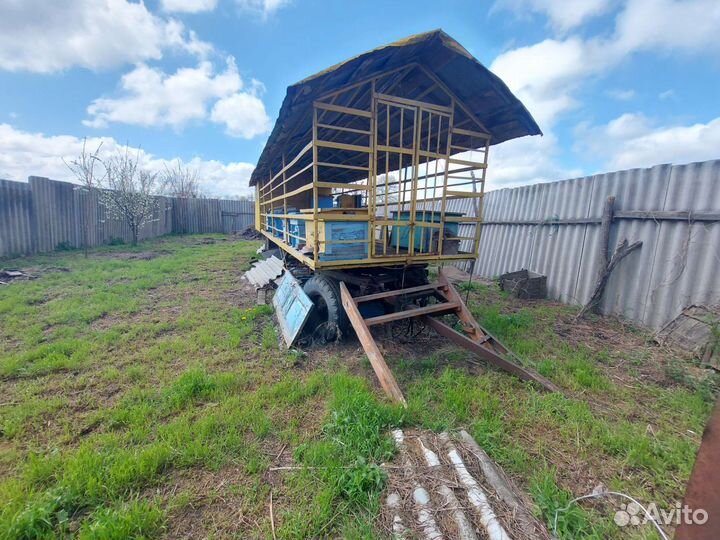 Прицеп-павильон для пчел