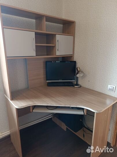 Компьютерный стол