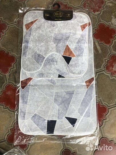 Коврики для ванной и туалета