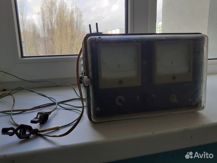 Продам зарядное устройство