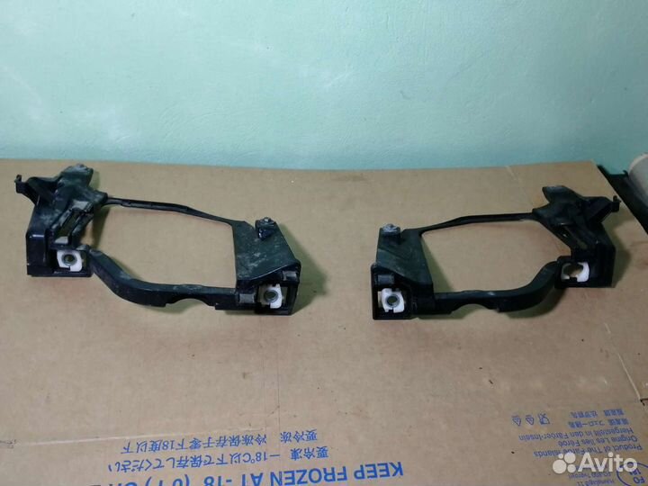 Левый,правый Кронштейны фаы бмв е60