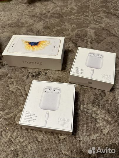 Коробки от техники Apple