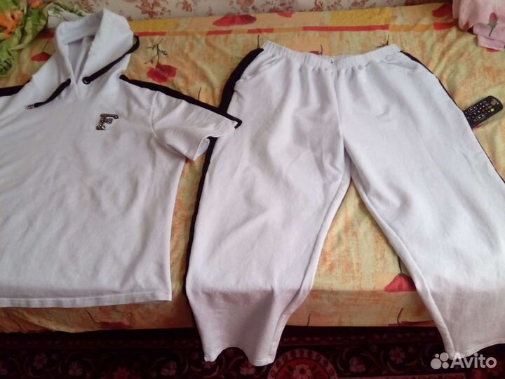 Спортивный костюм женский