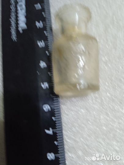 Пузырёк бутылочный флакон царский