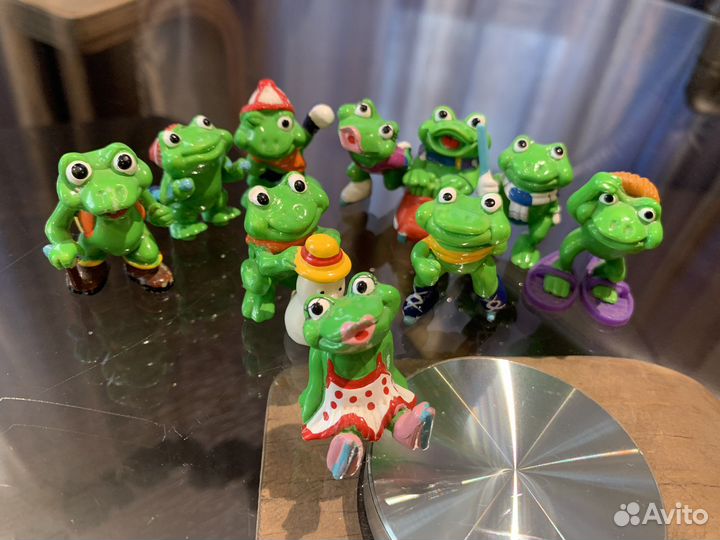 Коллекция из киндер сюрприза1990-1995 игрушки
