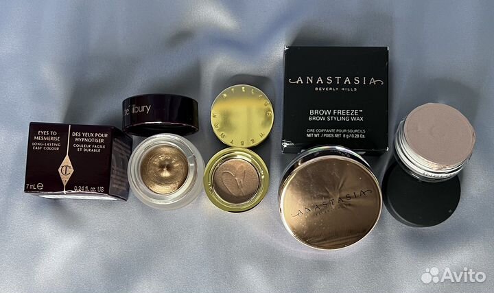 Продукты для глаз в ассортименте