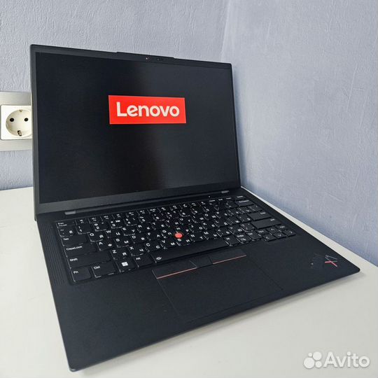 Lenovo ThinkPad X1 Carbon G10 (16GB 512GB 1260P)