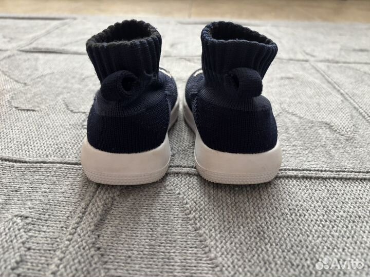 Кроссовки детские на первые шаги 19р