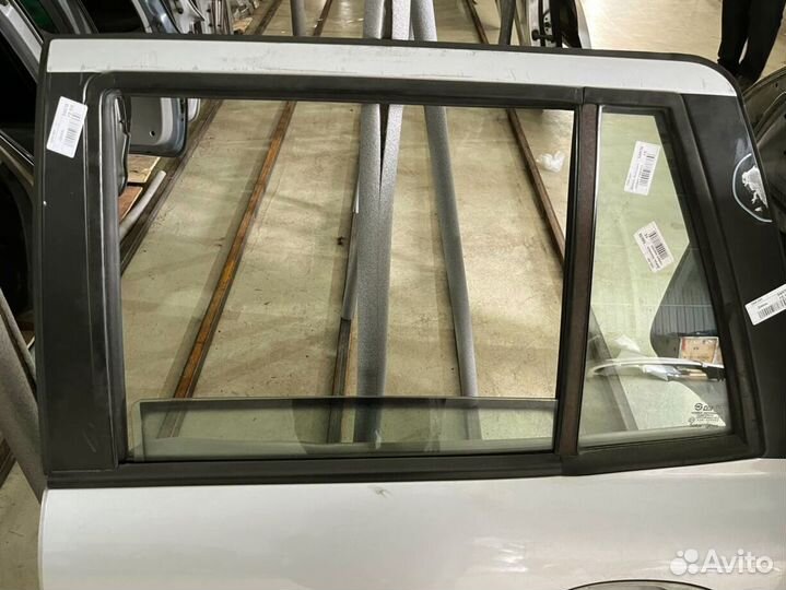 Дверь левая задняя Хендай Санта Фе см контрактная