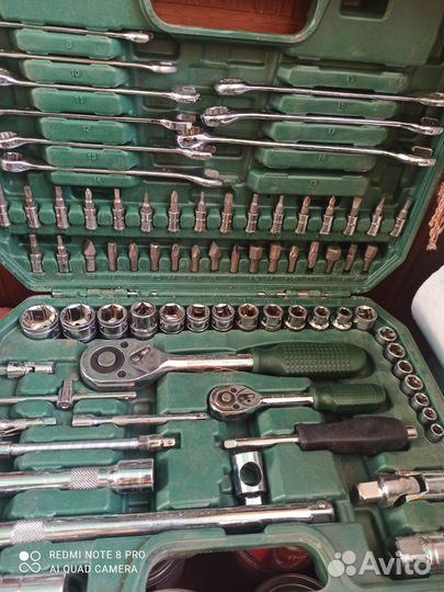 Набор инструментов для автомобиля