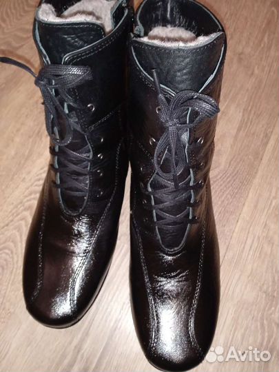 Ботфорты осенние новые