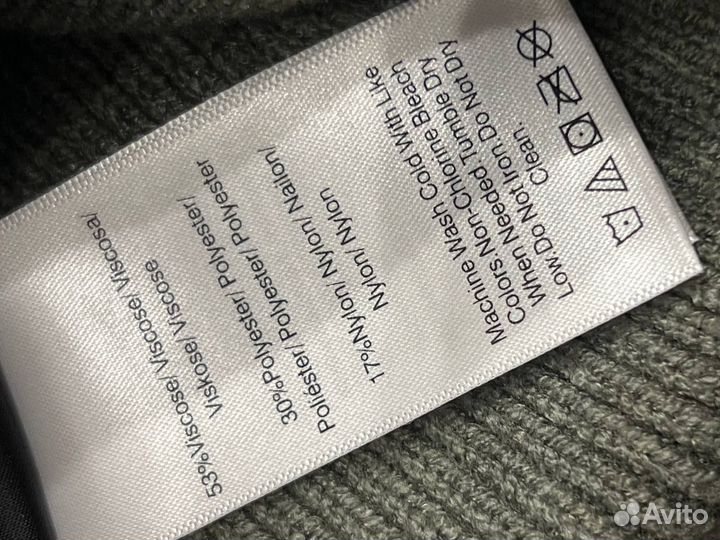 Новая оригинальная шапка dkny