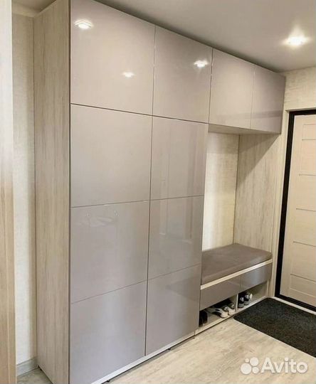 Шкаф прихожая новая