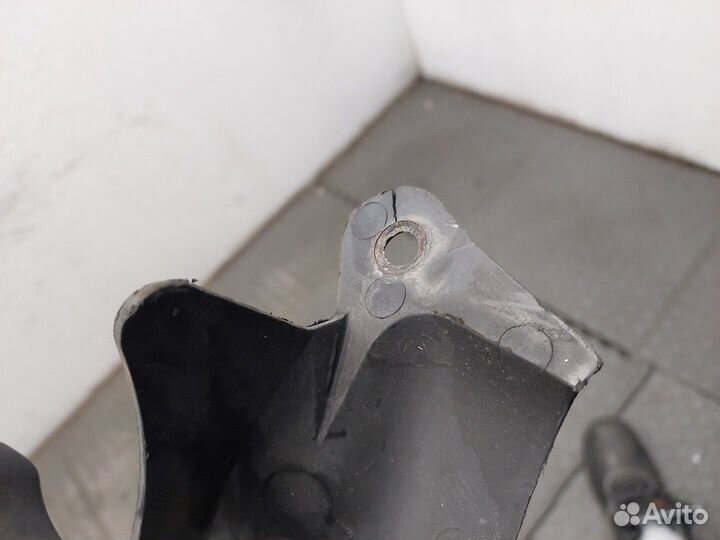 Накладка замка капота Jeep Patriot 2010, 2011