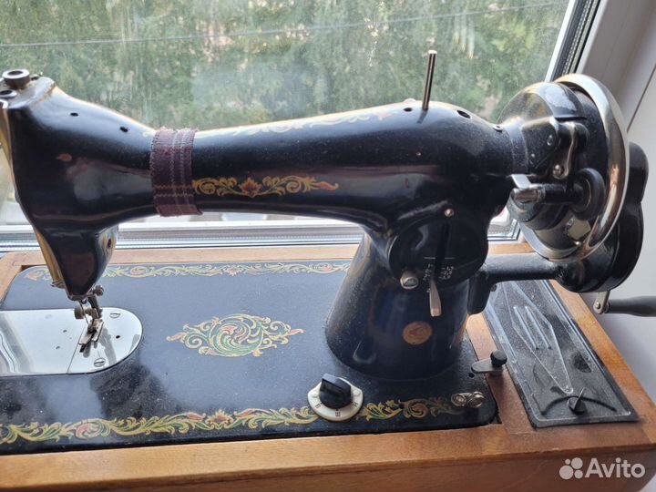 Швейная машинка ручная