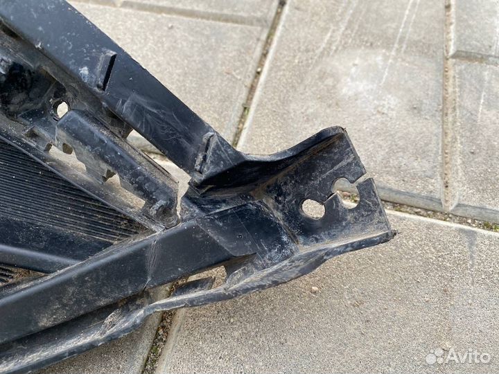 Решетка в бампер Haval F7 универсал 1.5 2020